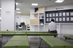 8월 취업자 16만 6000명 ↑…건설업 4개월 만에 최대 감소