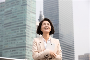 대기업 女임원 비중 사상 첫 8% 돌파…남녀 임금 격차도 확 줄었다