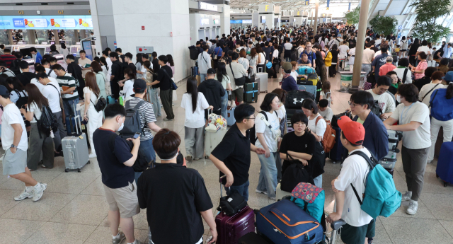 명품백 안 사고 '다이소 가자'는 중국인들…韓여행 '가성비 성지'로 뜬다는데 [돈터치미]