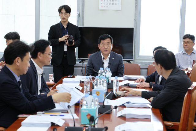 박성민 국민의힘 의원이 9일 오전 서울 여의도 국회에서 열린 산업통상자원중소벤처기업위원회 산업통상자원특허소위에서 발언하고 있다. 뉴스1