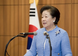 한학자 총재 또 불출석…특검, 체포영장 수순