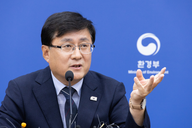 환경부 장관 “탈원전 장관 아니다…원전, 신규 건설은 공론화”