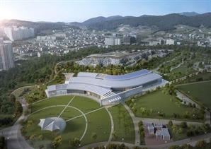 혈세 '317억' 들였는데 천장서 빗물 '뚝뚝'…여수시립박물관, 결국 개관 연기