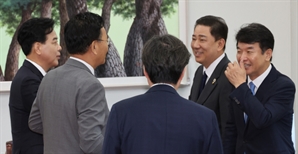 [속보] 여야, 3대 특검법 '추가 연장 없는' 수정안 합의