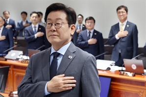 “많이 늘렸다” VS “아직도 부족”…10조 문화재정에 대한 대통령·문체장관의 인식은 [최수문 선임기자의 문화수도에서]