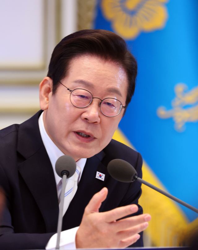 [속보] 李대통령 "검찰개혁, 매우 어려워…내가 가장 큰 피해자"