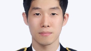 구명조끼 벗어주고…끝내 숨진 해양경찰관