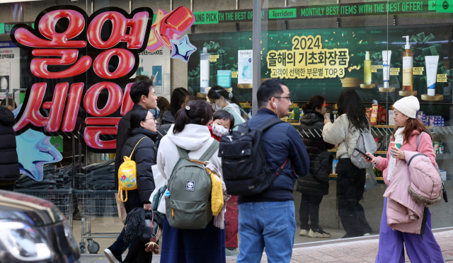 "올리브영에 화장실 없어서 불편했는데 이제 생긴다고?"…'깜짝 결정' 이유는?