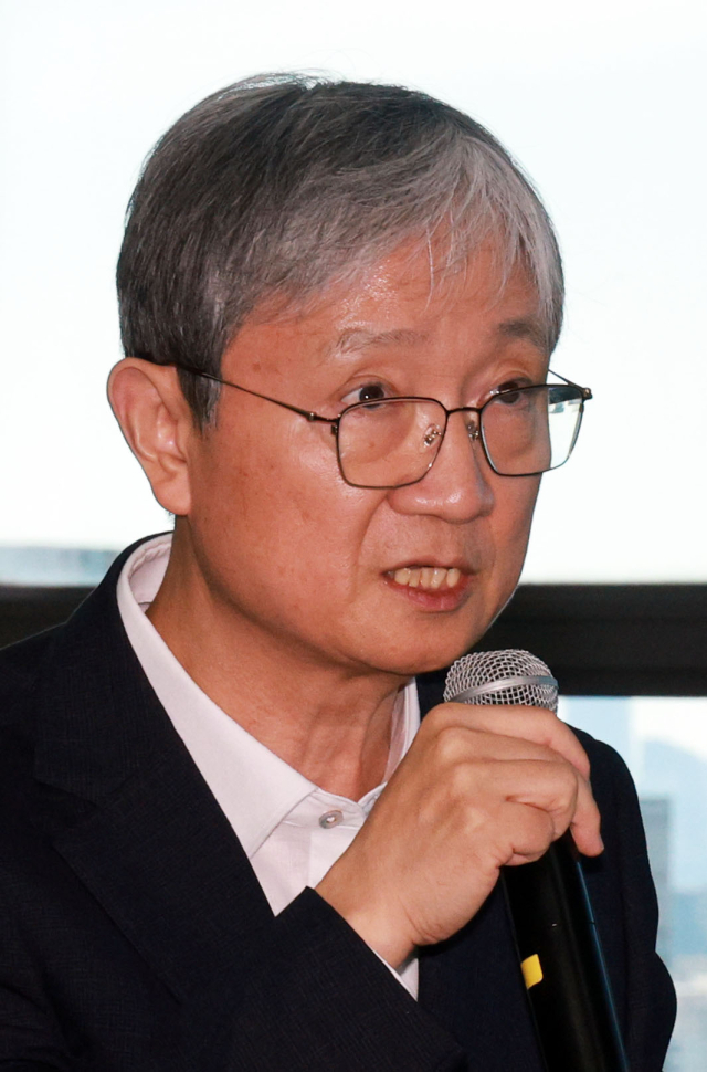 이찬진 금융감독원장이 11일 서울 강남구 네이버스퀘어에서 열린 금융감독원장-빅테크 CEO 간담회에서 발언하고 있다. 연합뉴스