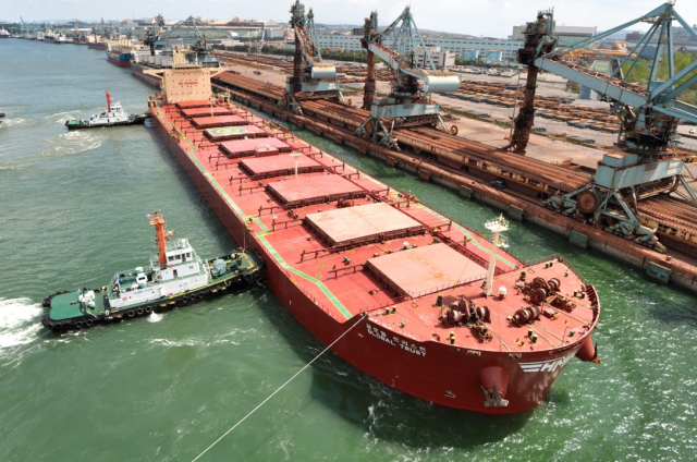 HMM의 건화물선(Dry Bulk) Global Trust호. 사진 제공=HMM