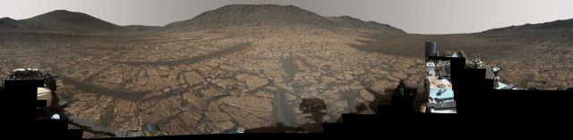 화성 예제로 분화구 인근 암석 노출 지형 360도 이미지. NASA 제공
