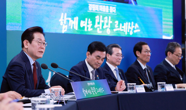 이재명 대통령이 12일 강원 춘천시 강원창작개발센터에서 열린 지역 토론회 ‘강원의 마음을 듣다’ 타운홀 미팅에서 발언하고 있다. 연합뉴스
