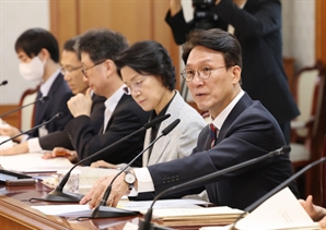 정부 "총력대응, 10년후 자살률 40%↓"… 도전적 목표, 실효성 의문도