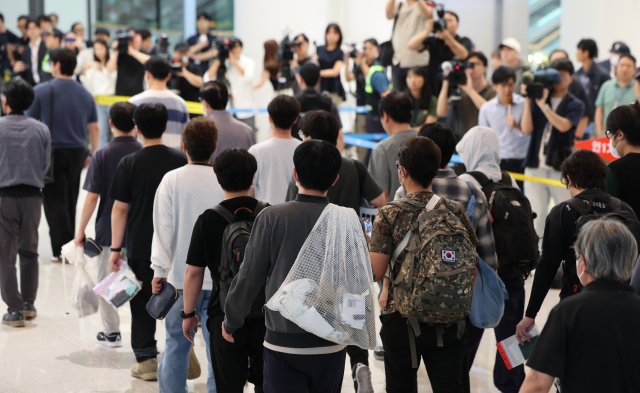 "우리도 미국인 영어강사 잡아들이자"…美 구금사태에 '맞불 대응' 부글부글