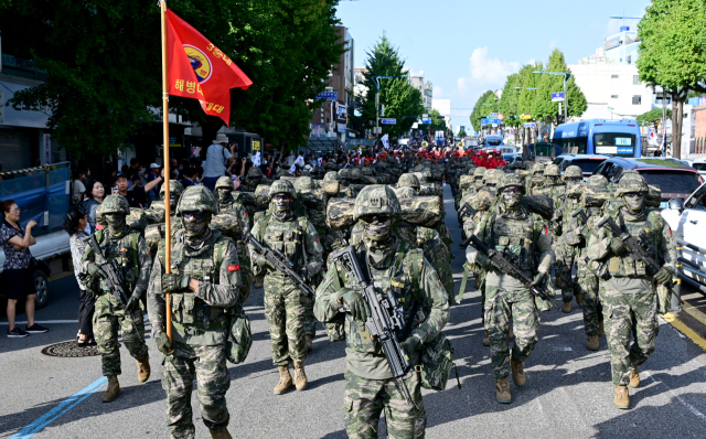 14일 동인천역 남광장에서 중구청까지 제75주년 인천상륙작전 기념 거리퍼레이드가 열렸다. 사진제공=인천시