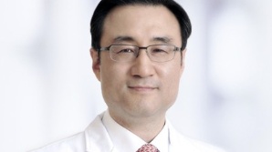 치매안심센터 전국화 이끈 이동영 교수 근정포장