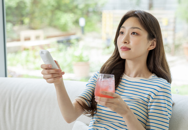 “매일 물 대신 마셨는데 이럴수가”…알고보니 치아 녹이는 주범이라는 ‘이 음료' 정체