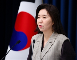 "강유정 즉각 해임" 국민의힘·개혁신당 총공세…'속기록 삭제' 파장