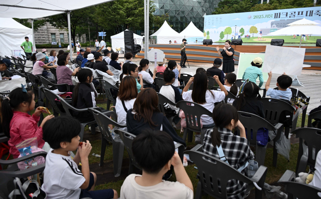 어린이도 어르신도 파크골프 ‘엄지 척’…세대 아우른 ‘2025 서울 파크골프 대축제’