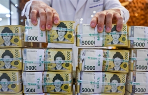 나랏빚 경고등 째깍째각…정부 부채 비율 사상 최고[Pick코노미]
