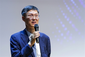 문형배 전 헌재소장대행 “윤석열 구속취소, 보통항고 검토해야”