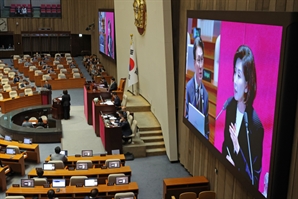 나경원 "李 발언은 中 공산당 모델" 김민석 "뭐가 잘못됐나"