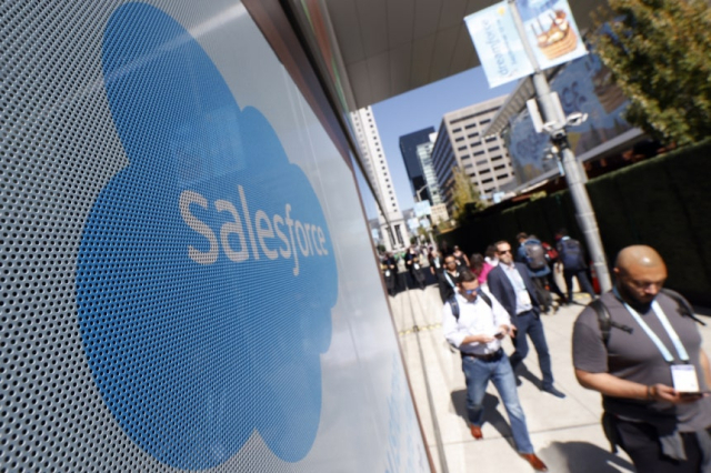 [글로벌 핫스톡] 바닥 찍은 美 CRM 대표주…세일즈포스 반등 기대