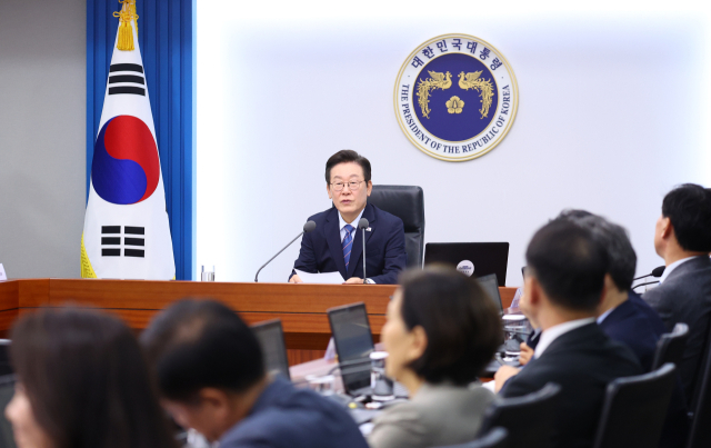 이재명 대통령이 18일 서울 용산 대통령실에서 열린 제11차 수석보좌관회의에서 발언하고 있다. 연합뉴스