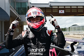 '넥센타이어 상승세' 서한 GP 장현진, 슈퍼레이스 7 라운드 예선 1위!