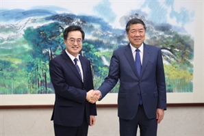 김동연 지사, 취임 이래 두 번째 중국 방문…충칭·상하이·장쑤와 경제·우호 협력 강화