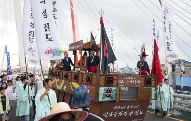 ‘2025 명량대첩축제’ 퍼레이드. 사진 제공=전라남도