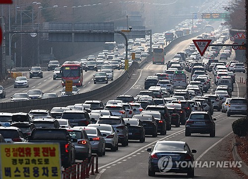 파리부터 노끈까지…추석 앞둔 휴게소 위생 '비상'