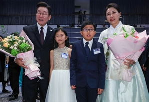 동포 만난 李대통령 “정상으로 돌아와 다시 도약할 때”