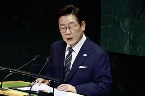 李대통령, 유엔총회 데뷔…대한민국 33회·민주주의 12회 외쳤다