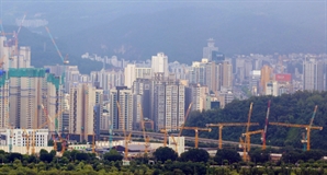 HUG, 공모 회사채 데뷔전 흥행 성공…수요예측에 1.3兆 몰려 [시그널]