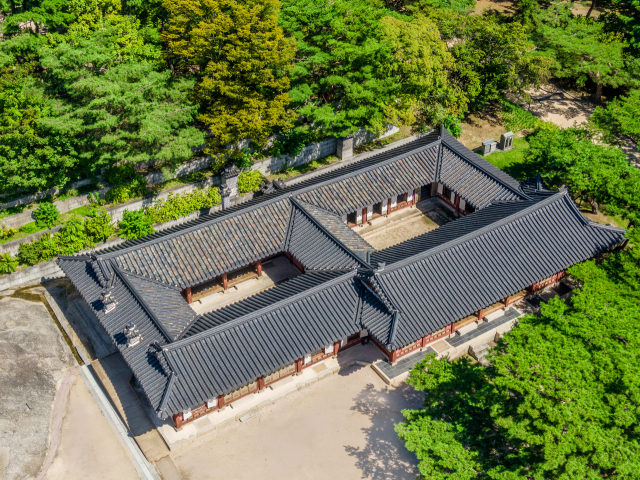 창경궁 집복헌(왼쪽)과 영춘헌 전경. 사진 제공=국가유산청
