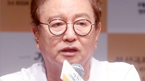 "40명 넘는 후배 길러낸 스승"…'개그계 대부' 전유성 별세에 연예계 추모