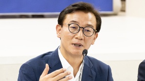 전재수 "12월 전까지 HMM·공공기관 부산 이전 로드맵 발표"