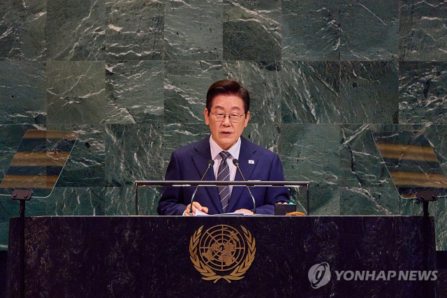 이재명 대통령이 23일(현지시간) 미국 뉴욕 유엔본부 총회장에서 기조연설을 하고 있다. /연합뉴스
