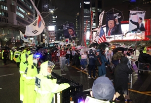 "명동·대림동 반중 시위 조심해라"…中대사관, 자국민에 '주의령' 내렸다