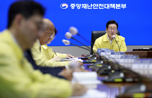 이재명 대통령이 28일 정부서울청사 중앙재난상황실에서 열린 국가정보자원관리원 화재 관련 중앙재난안전대책본부 회의에서 발언하고 있다. 연합뉴스