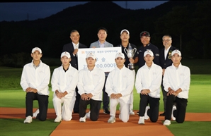 “최경주 책 5번 읽었다”…전가람, 최경주 대회 우승[포토]