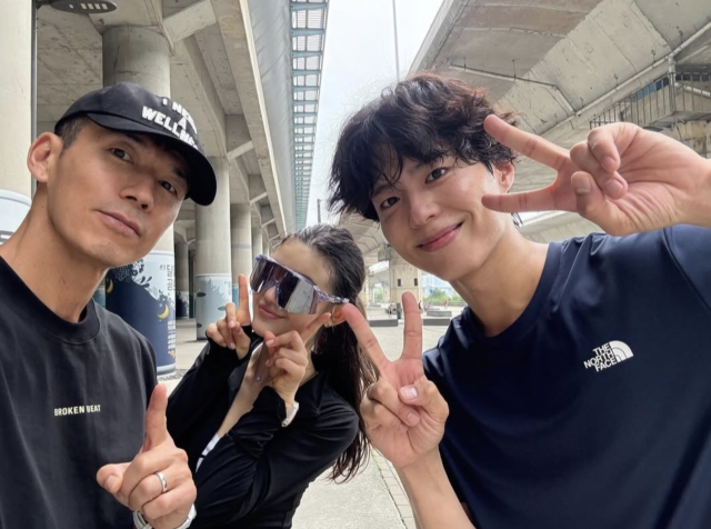 러닝 열풍 속에 연예인들도 대회와 크루 활동에 참여하고 있다. 사진 왼쪽부터 션, 뉴진스 다니엘, 박보검. 사진=션 인스타그램