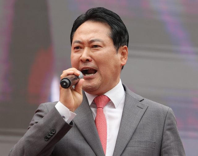 장동혁 국민의힘 대표가 이달 28일 서울 시청역 인근 세종대로에서 열린 사법파괴 입법독재 국민 규탄대회에서 발언하고 있다. 연합뉴스