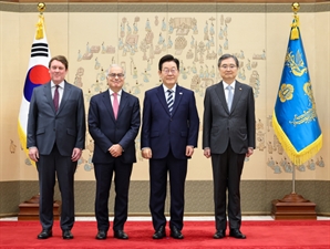 李대통령, EU·스위스 등 7개국 주한대사 신임장 제정