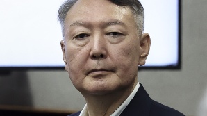 보석 심문 직접 나섰던 尹, 내란 재판에는 12회 연속 불출석