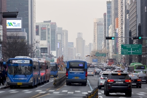 "月476만원 못받으면? 평균 이하"…서울 직장인 월급 따져봤더니