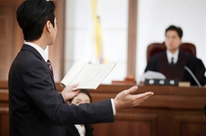 "1000원 초코파이 먹었다가 재판까지…여러분은 어떻게 생각하세요?"