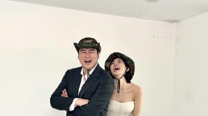 '11월 결혼' 이장우, 조혜원과 웨딩화보 공개…함박웃음 속 "저 장가갑니다"