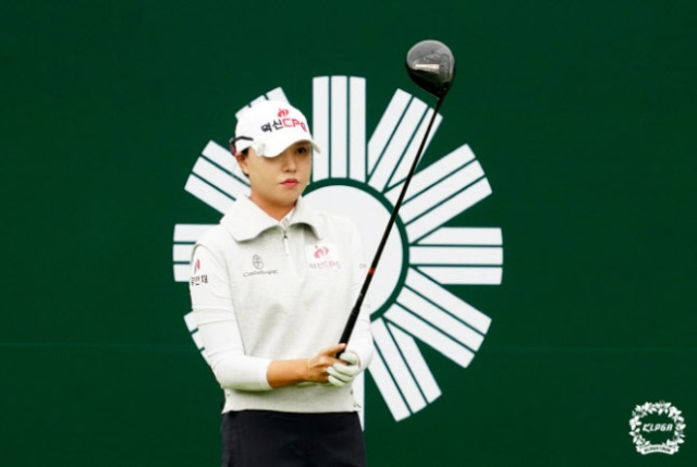 단독 선두에 나선 문정민. 사진 제공=KLPGA